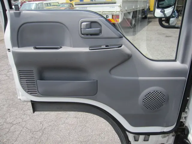 いすゞ エルフ TKG-NHR85A(2WD)の写真26