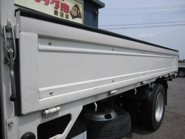 いすゞ エルフ TKG-NHR85A(2WD)の写真28