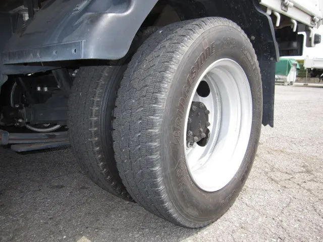 いすゞ エルフ TKG-NHR85A(2WD)の写真39