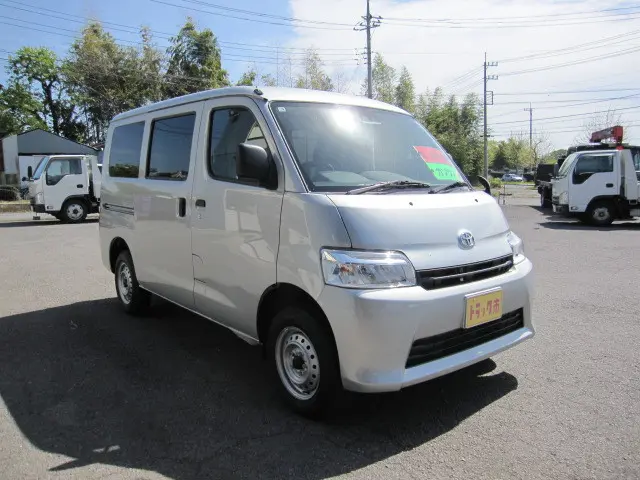 トヨタ タウンエースバン 5BF-S413M(4WD)の写真9