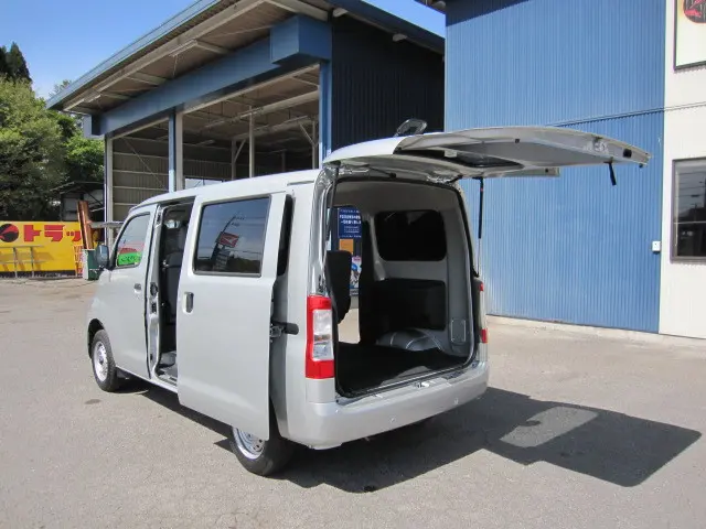 トヨタ タウンエースバン 5BF-S413M(4WD)の写真16