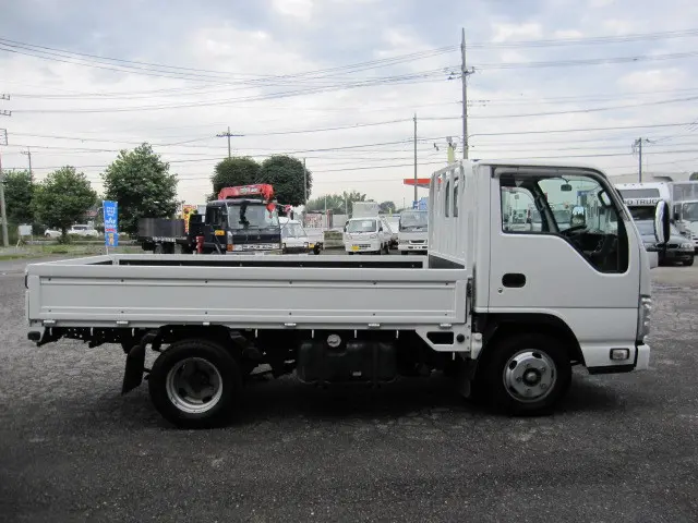 いすゞ エルフ TRG-NJR85A(2WD)の写真10
