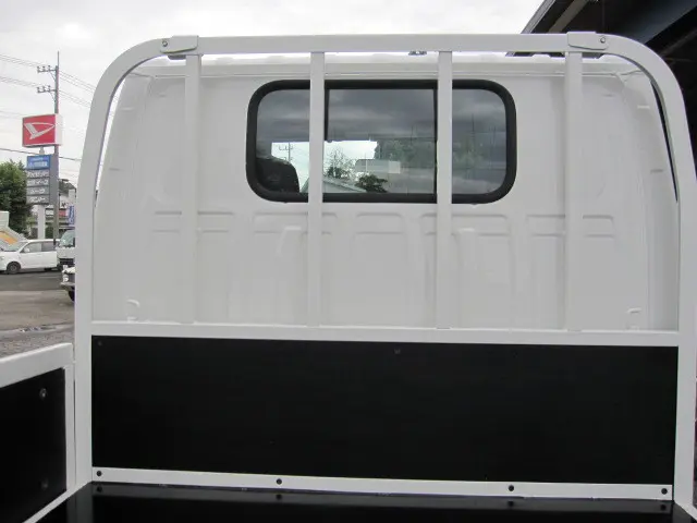 いすゞ エルフ TRG-NJR85A(2WD)の写真16