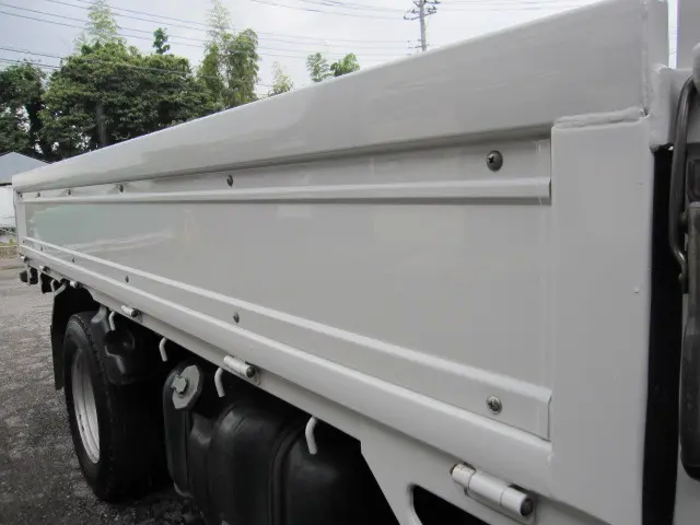 いすゞ エルフ TRG-NJR85A(2WD)の写真18
