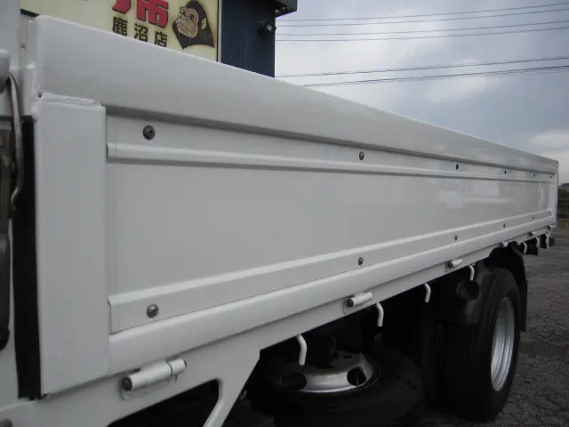 いすゞ エルフ TRG-NJR85A(2WD)の写真19