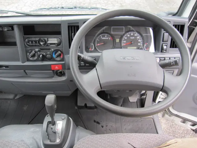 いすゞ エルフ TRG-NJR85A(2WD)の写真21