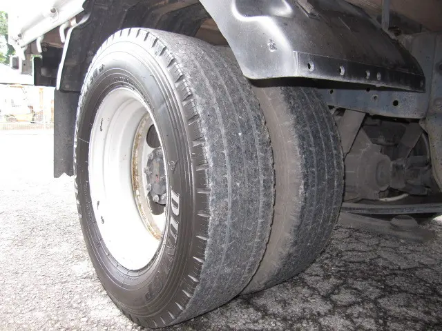 いすゞ エルフ TRG-NJR85A(2WD)の写真38