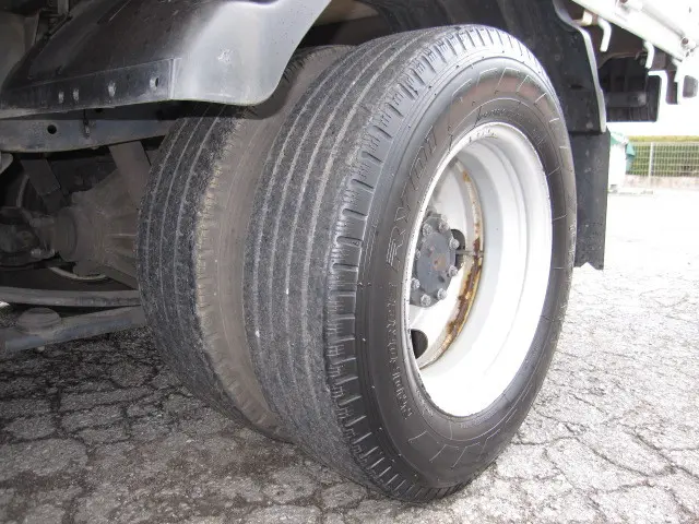 いすゞ エルフ TRG-NJR85A(2WD)の写真40