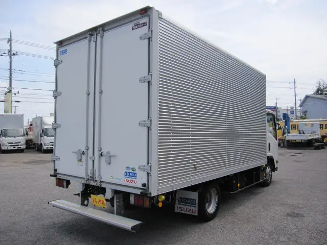 いすゞ エルフ TRG-NPR85AN(2WD)の写真2