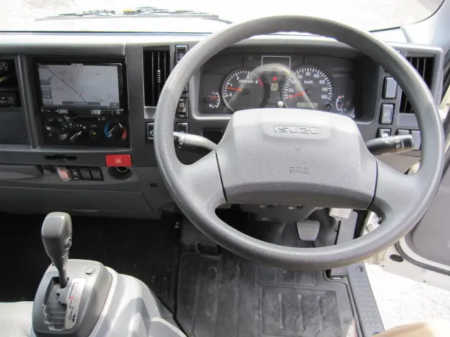 いすゞ エルフ TRG-NPR85AN(2WD)の写真5