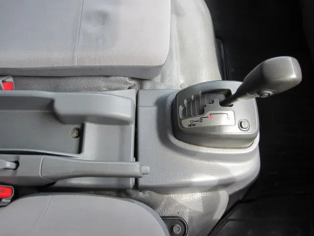 いすゞ エルフ TRG-NPR85AN(2WD)の写真6
