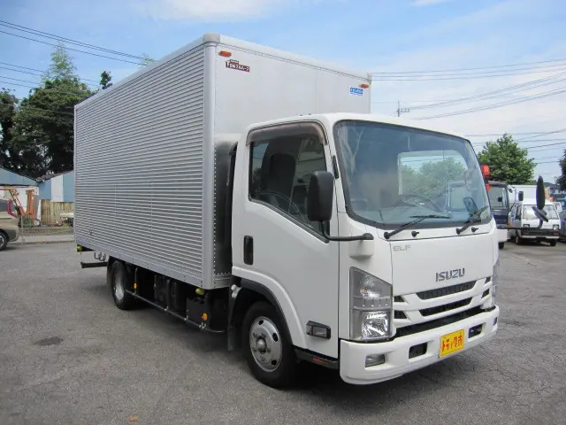 いすゞ エルフ TRG-NPR85AN(2WD)の写真9