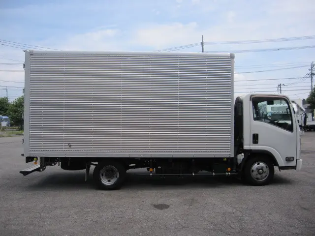 いすゞ エルフ TRG-NPR85AN(2WD)の写真10