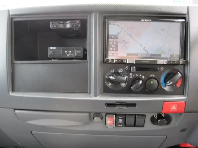 いすゞ エルフ TRG-NPR85AN(2WD)の写真17