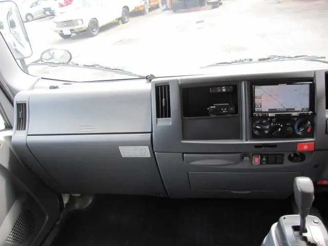 いすゞ エルフ TRG-NPR85AN(2WD)の写真18