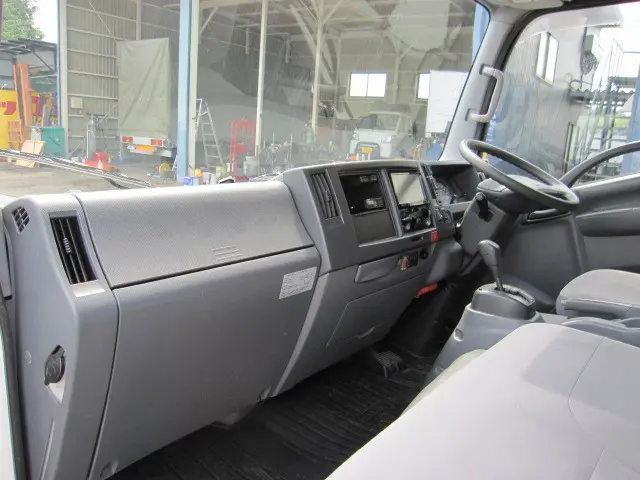 いすゞ エルフ TRG-NPR85AN(2WD)の写真19
