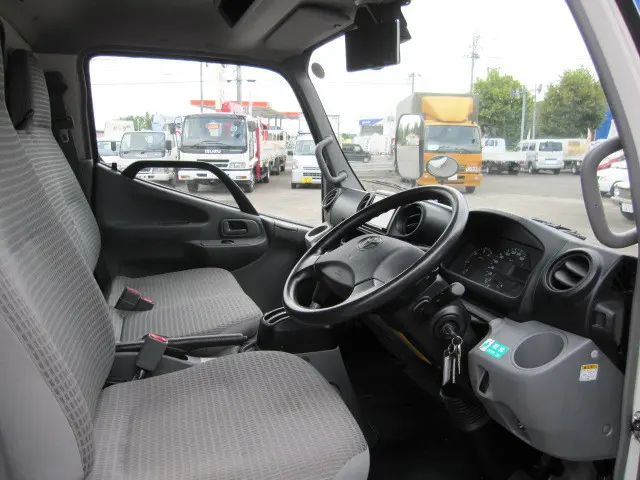 トヨタ ダイナ TKG-XZC605(2WD)の写真5