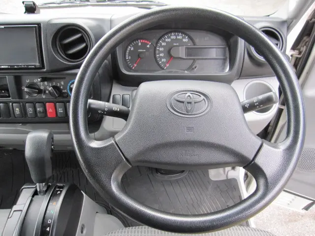トヨタ ダイナ TKG-XZC605(2WD)の写真14