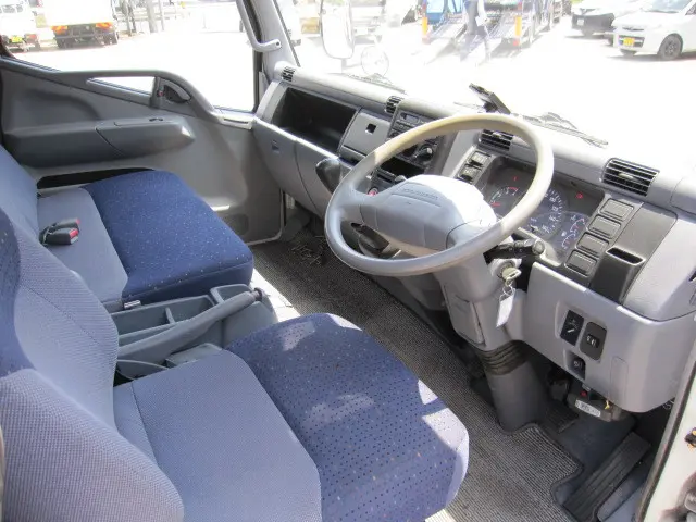 三菱 キャンター PA-FE83DEN(2WD)の写真4