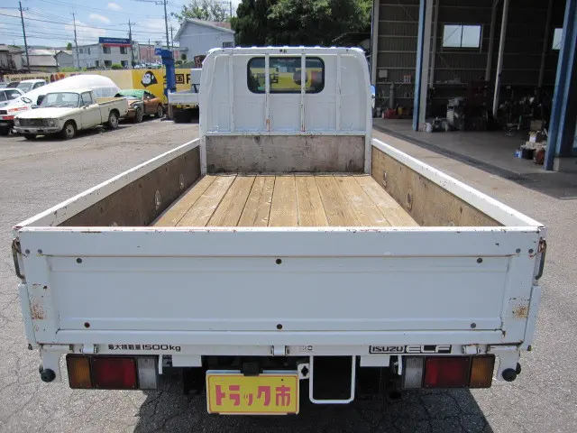 いすゞ エルフ KK-NHR69E(2WD)の写真15