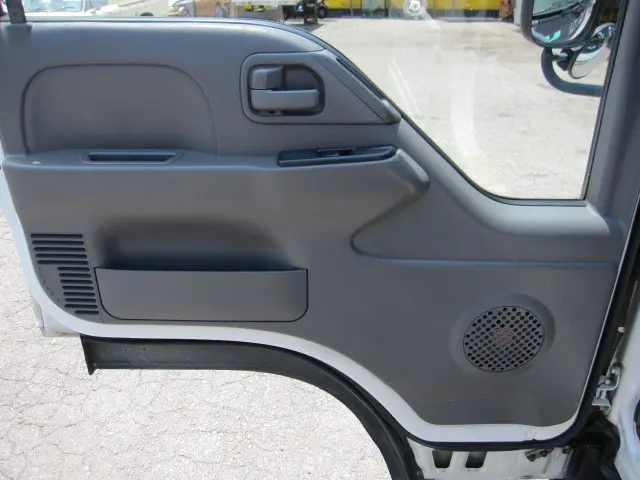 いすゞ エルフ KK-NHR69E(2WD)の写真27