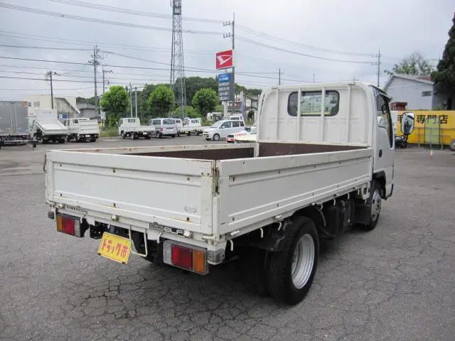 いすゞ エルフ PB-NKR81A(2WD)の写真2