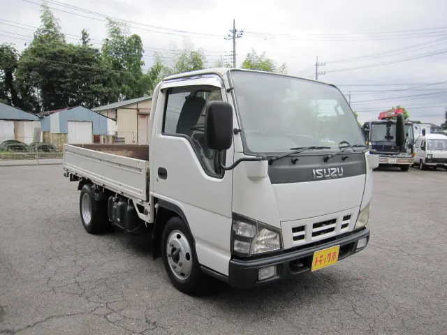 いすゞ エルフ PB-NKR81A(2WD)の写真9
