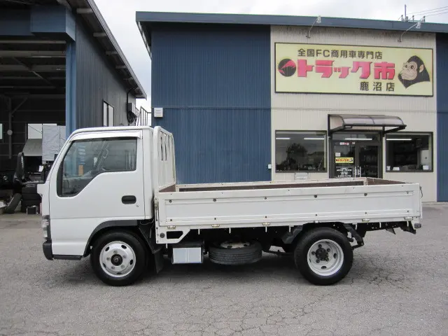 いすゞ エルフ PB-NKR81A(2WD)の写真11