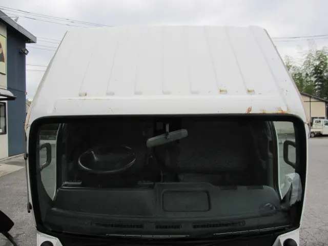 いすゞ エルフ PB-NKR81A(2WD)の写真16