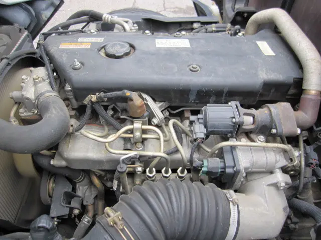 いすゞ エルフ PB-NKR81A(2WD)の写真27