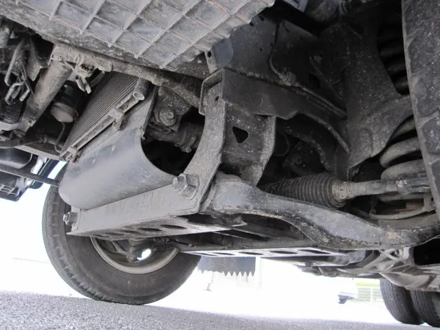 いすゞ エルフ PB-NKR81A(2WD)の写真28