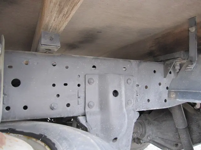 いすゞ エルフ PB-NKR81A(2WD)の写真29