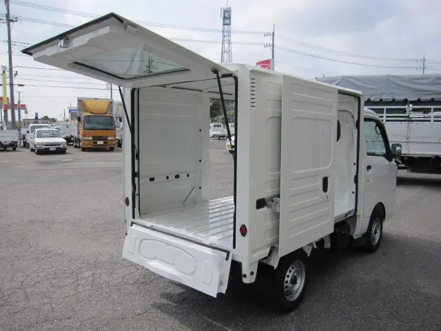 ダイハツ ハイゼットトラック 3BD-S500P(2WD)の写真3