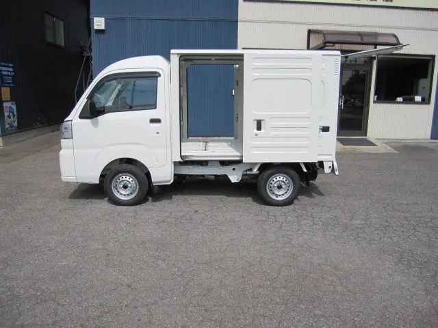 ダイハツ ハイゼットトラック 3BD-S500P(2WD)の写真17