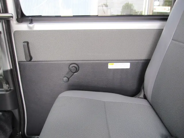 トヨタ タウンエースバン 5BF-S403M(2WD)の写真26