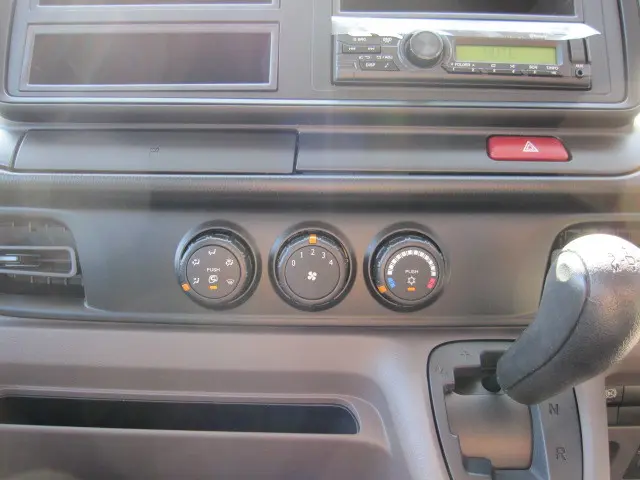 三菱 キャンター 2RG-FBA20(2WD)の写真18