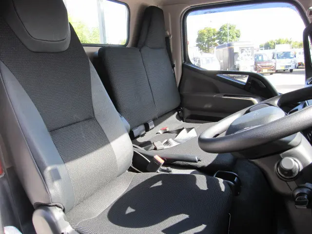 三菱 キャンター 2RG-FBA20(2WD)の写真23