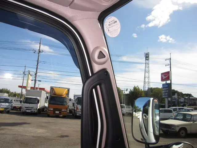 三菱 キャンター 2RG-FBA20(2WD)の写真26
