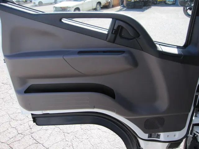 三菱 キャンター 2RG-FBA20(2WD)の写真28