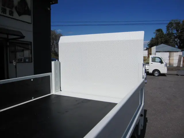 三菱 キャンター 2RG-FBA20(2WD)の写真32