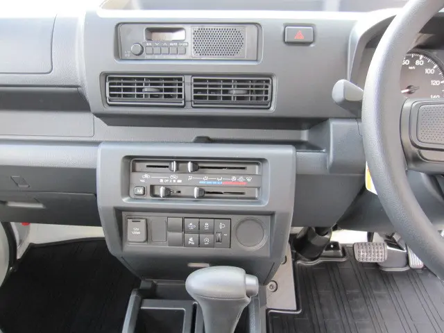 ダイハツ ハイゼットトラック 3BD-S500P(2WD)の写真17