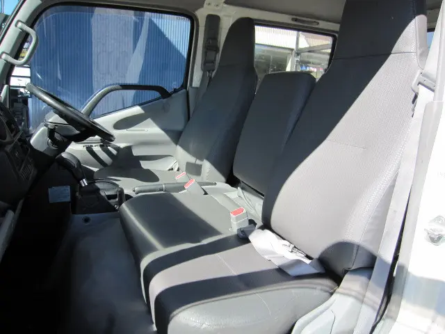 日野 デュトロ TPG-XZU605M(2WD)の写真19