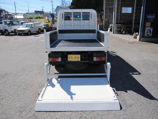 日野 デュトロ TPG-XZU605M(2WD)の写真35