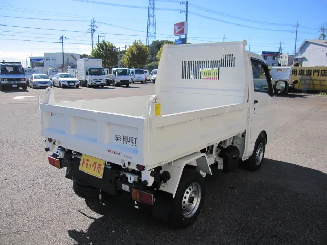 ダイハツ ハイゼットトラック 3BD-S510P(4WD)の写真2