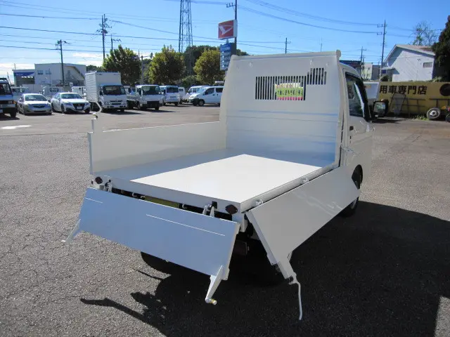 ダイハツ ハイゼットトラック 3BD-S510P(4WD)の写真3