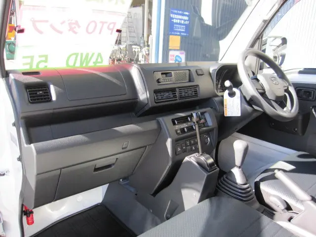 ダイハツ ハイゼットトラック 3BD-S510P(4WD)の写真10