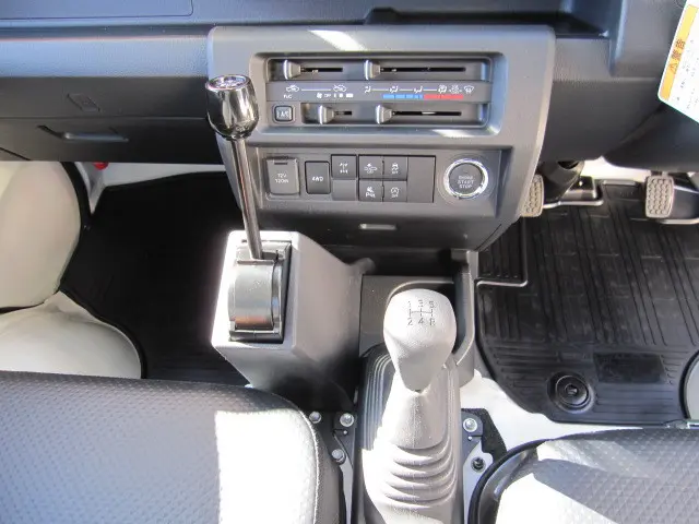 ダイハツ ハイゼットトラック 3BD-S510P(4WD)の写真12