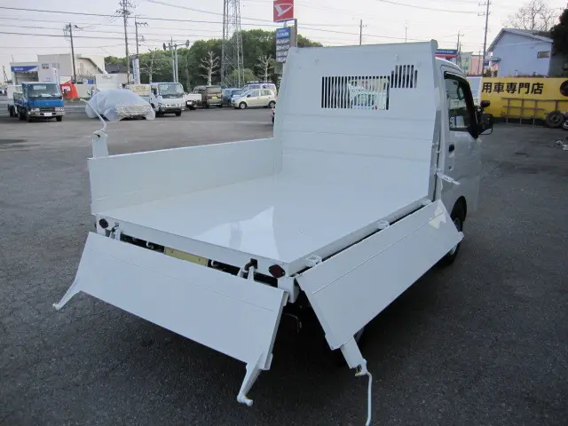 ダイハツ ハイゼットトラック 3BD-S510P(4WD)の写真3