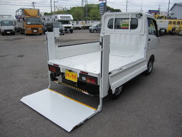 ダイハツ ハイゼットトラック 3BD-S510P(4WD)の写真3