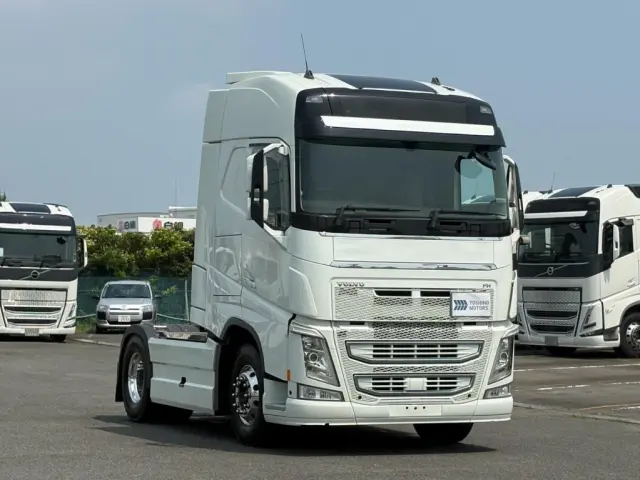 ボルボ FM トラクター 2DG-KA2TDA1(2WD)の写真2